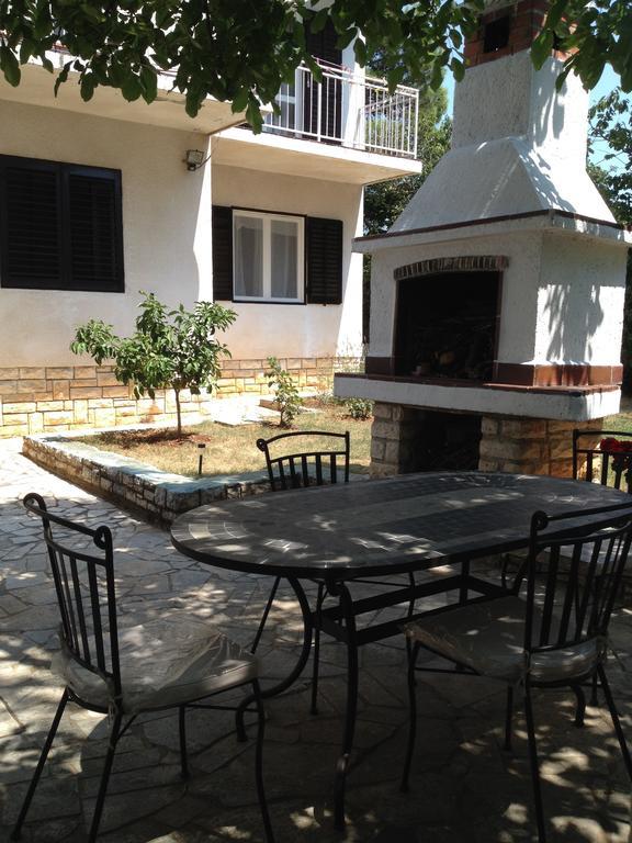 Villa Rosa With Yard And Children'S Playground Тар Номер фото